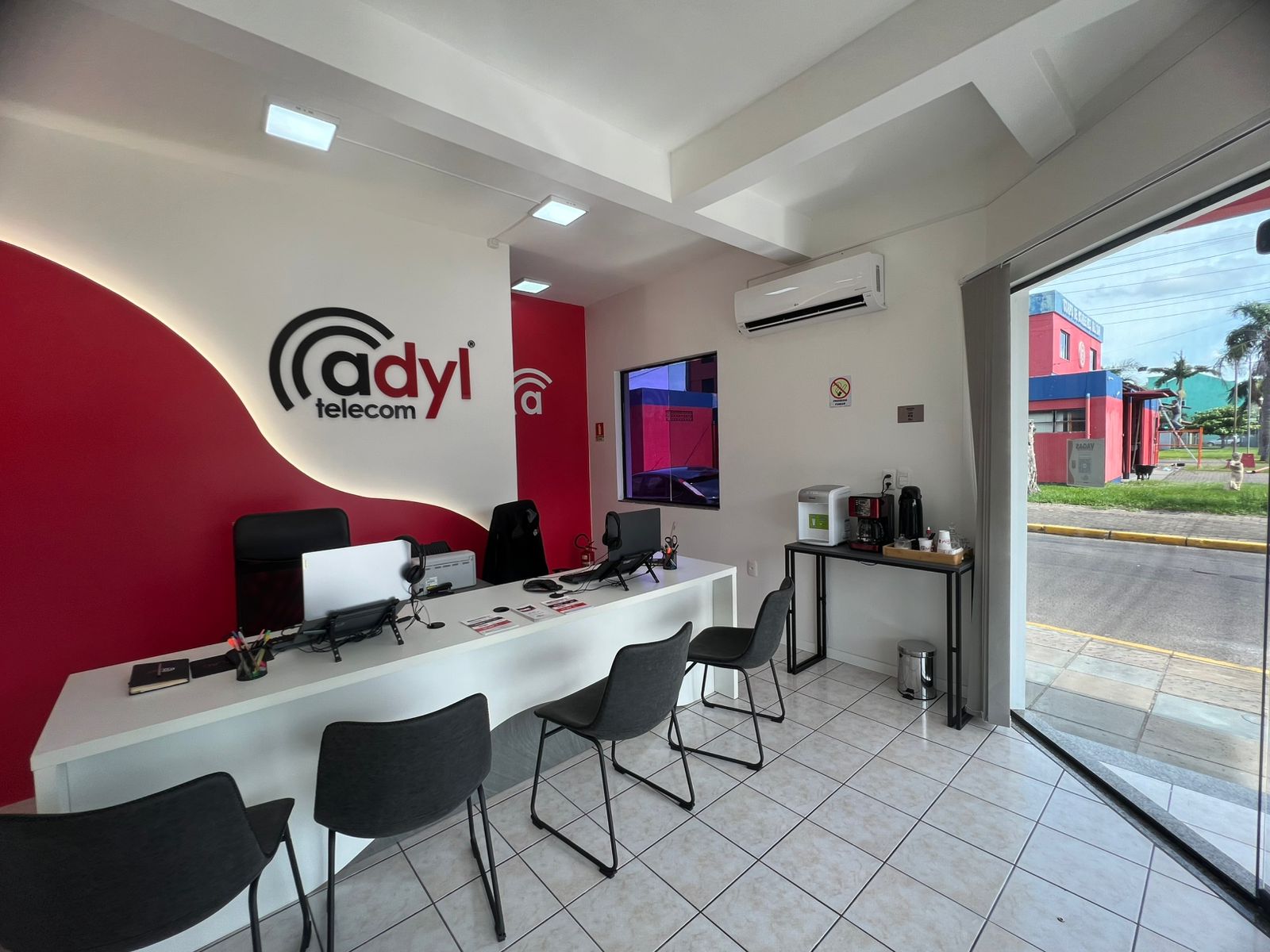 Fachada da loja Adyl Telecom em Osório
