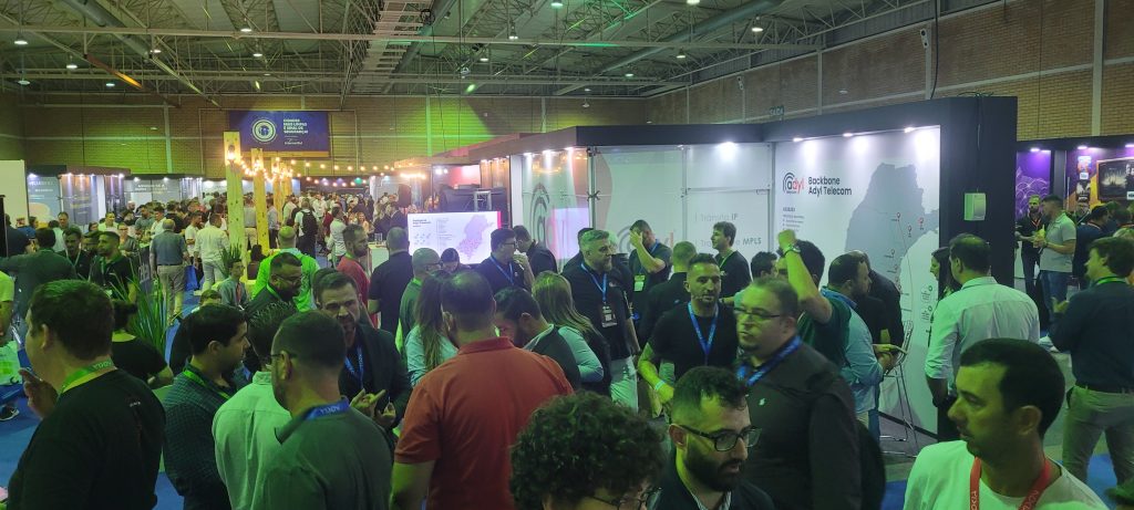 Adyl Telecom promove conexão e interatividade no Link ISP 2024 em Gramado